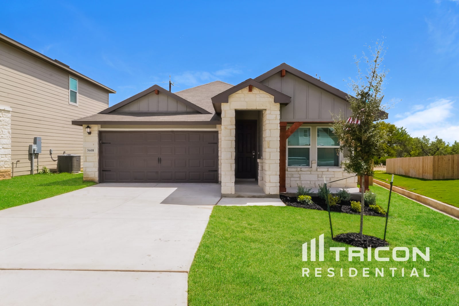 5608 Luna Pass Saint Hedwig TX