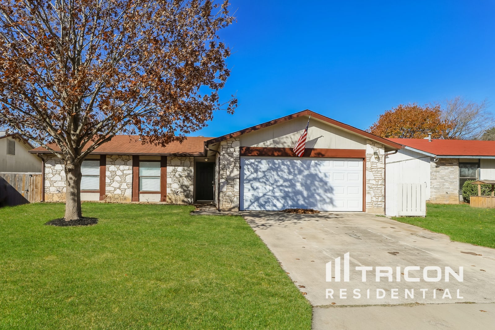 827 Thornedike Drive San Antonio TX
