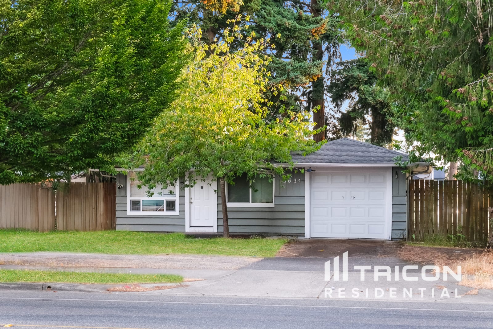 1631 S 96th St Tacoma WA