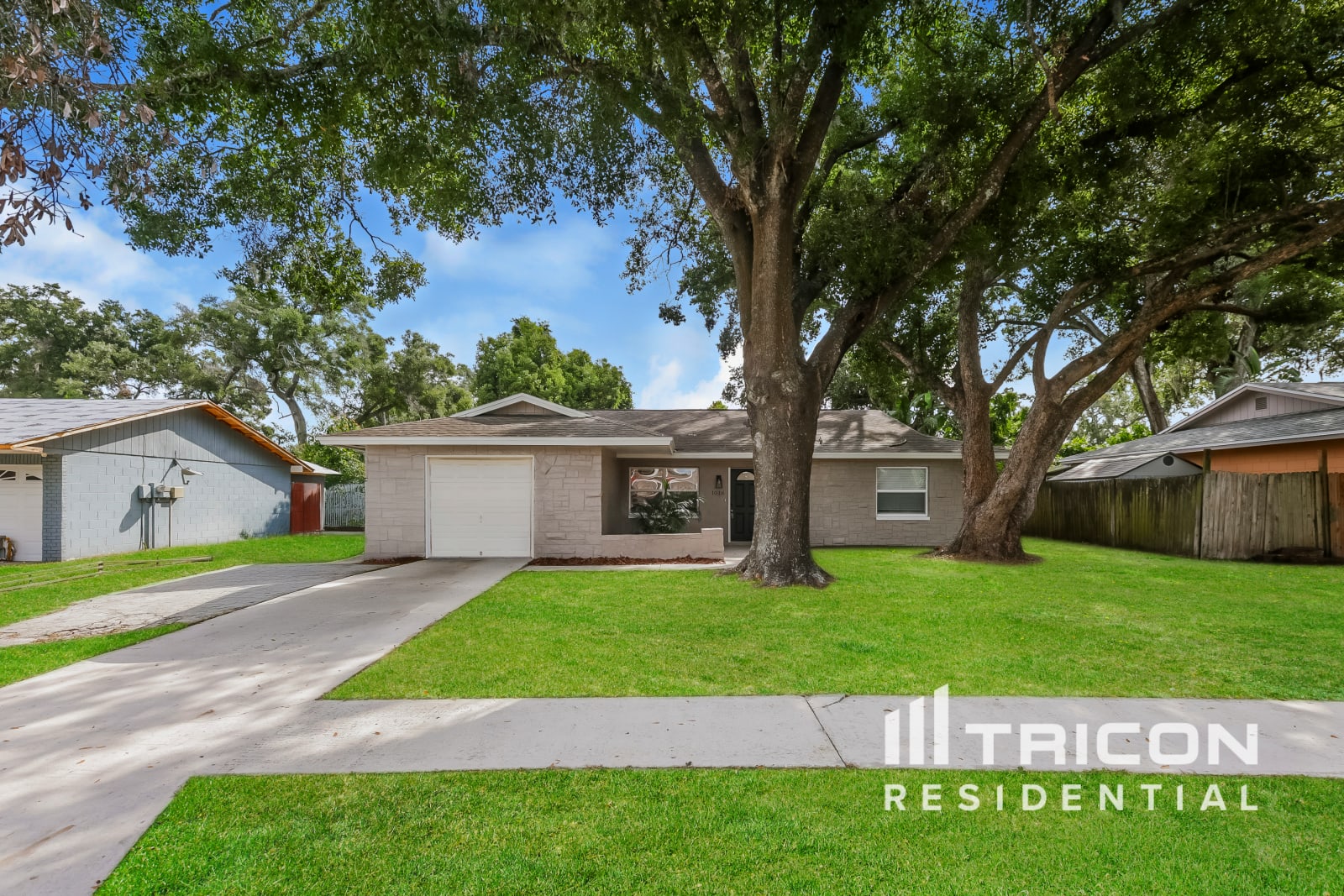 1016 Sagamore Drive Seffner FL