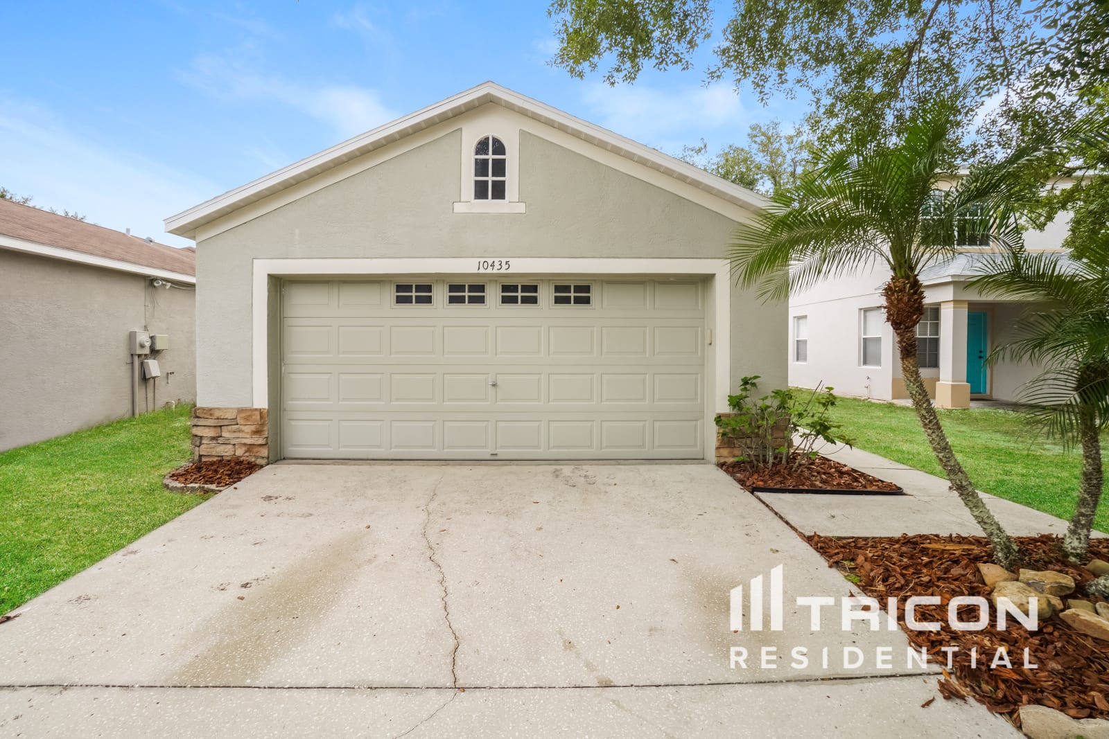 10435 Blackmore Drive Tampa FL