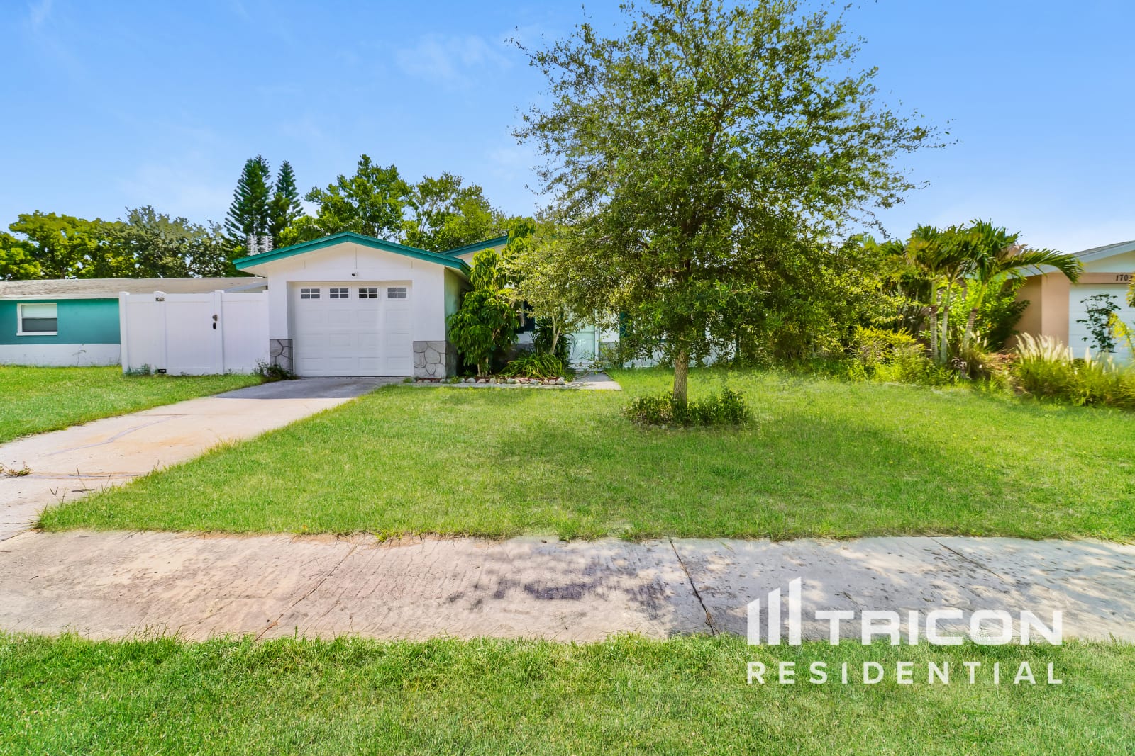 1619 Stone Creek Drive Tarpon Springs FL