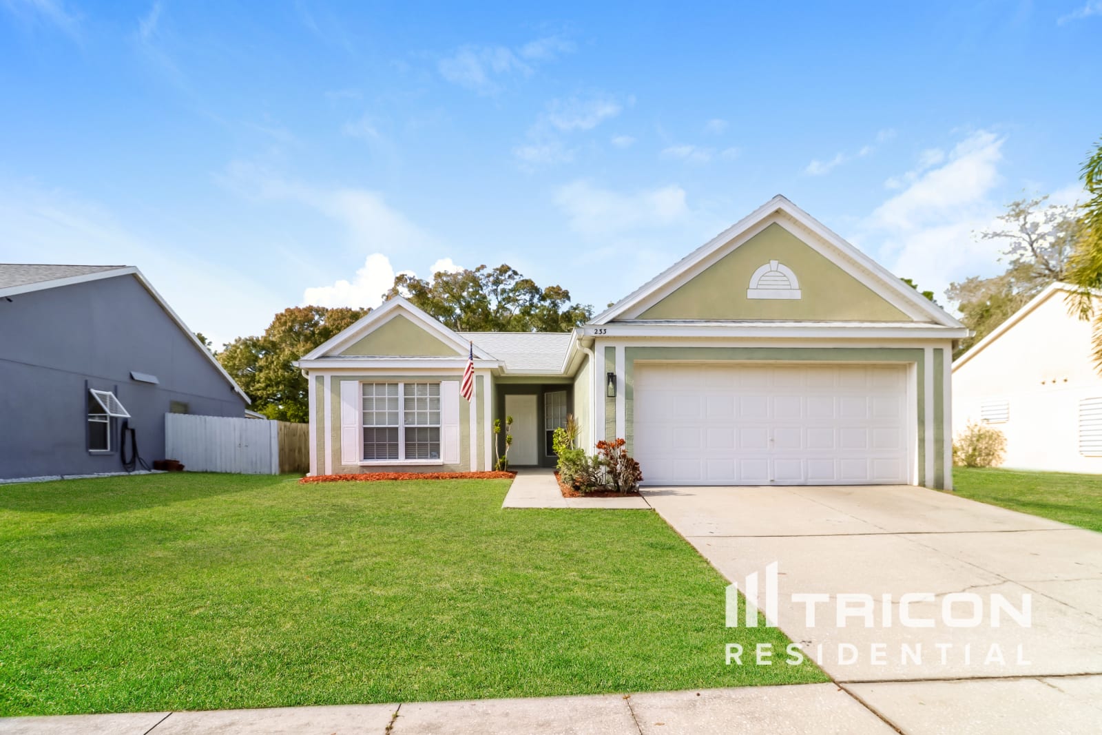 233 Lakeway Lane Apollo Beach FL