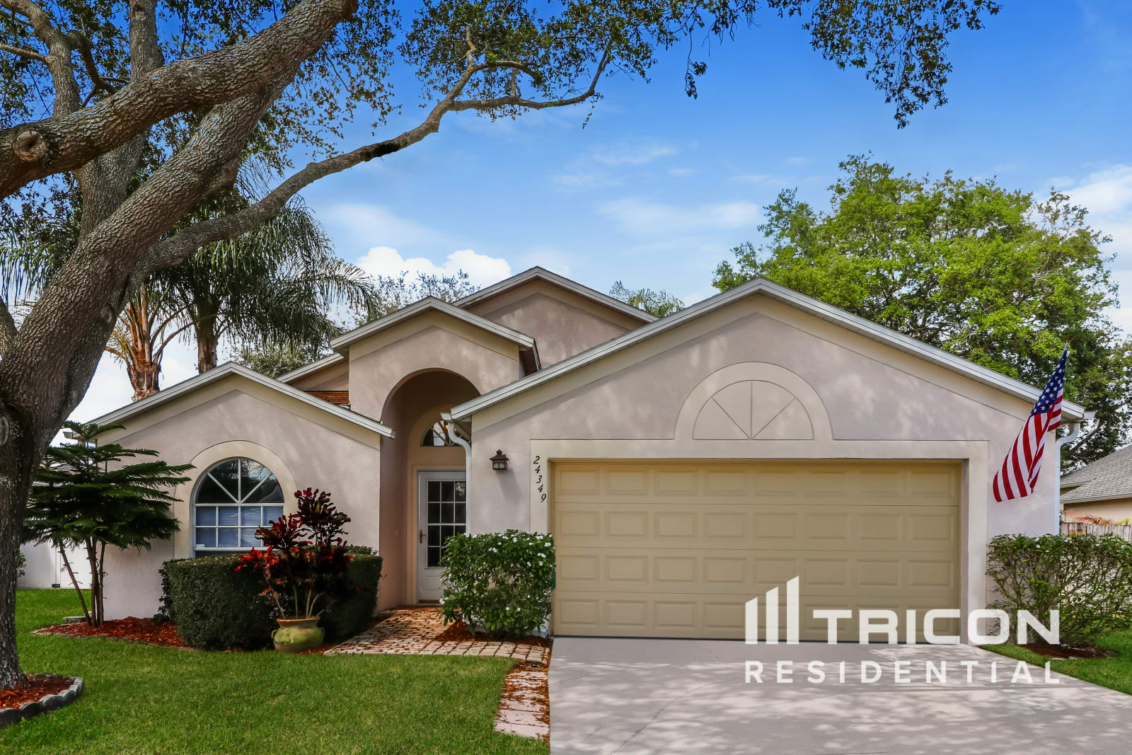 24349 Rolling View Court Lutz FL
