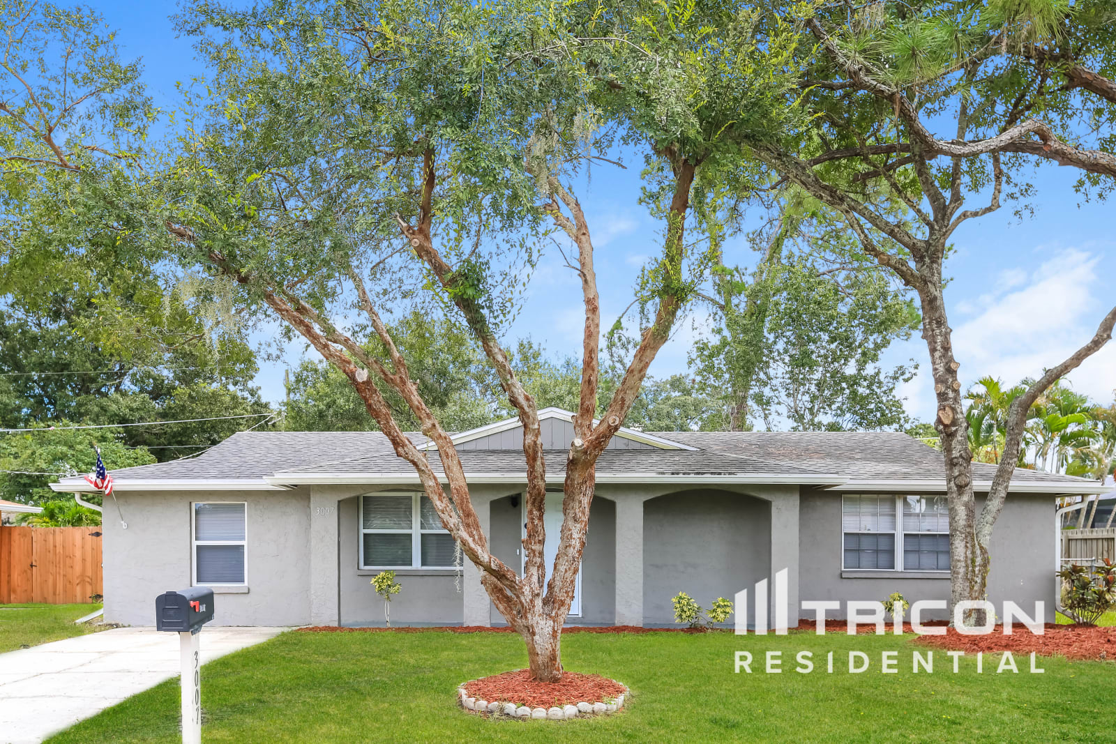 3007 Bucida Drive Sarasota FL