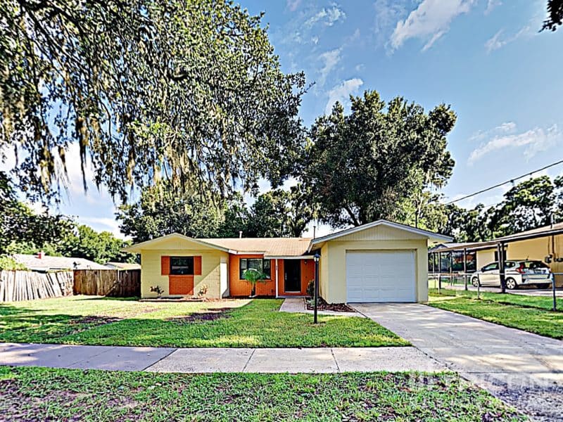 402 E Clay Avenue Brandon FL