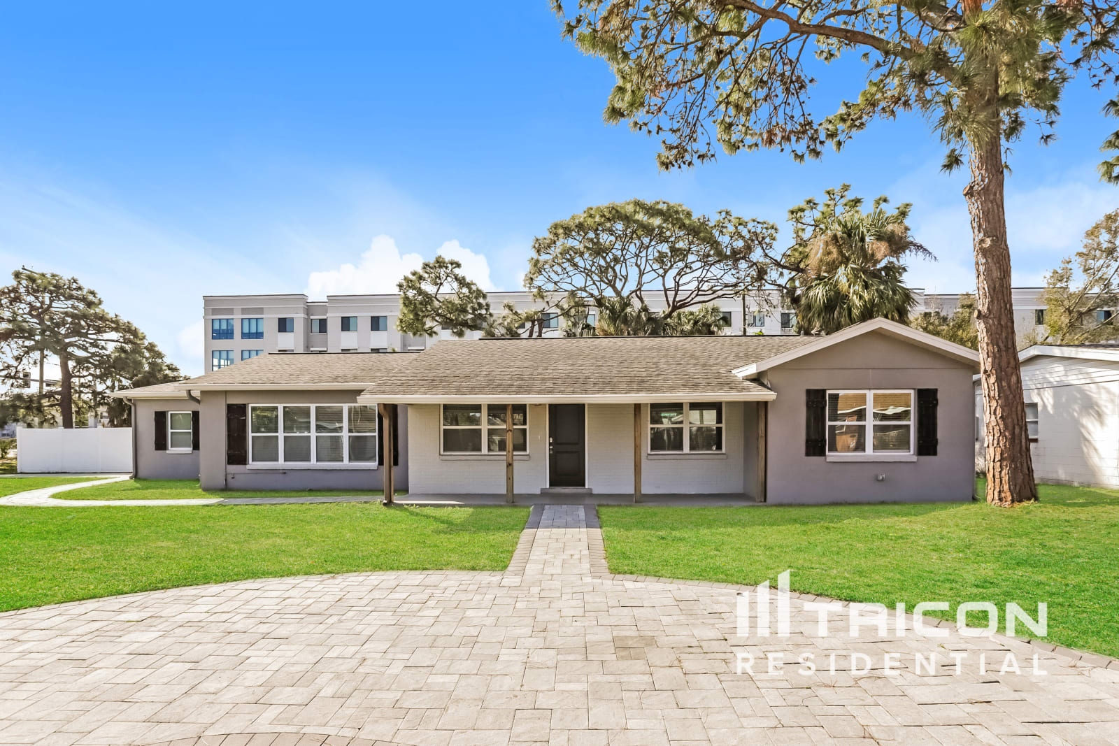 4402 W Bay Court Avenue Tampa FL
