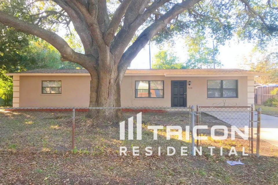 5110 Crest Hill Drive Tampa FL