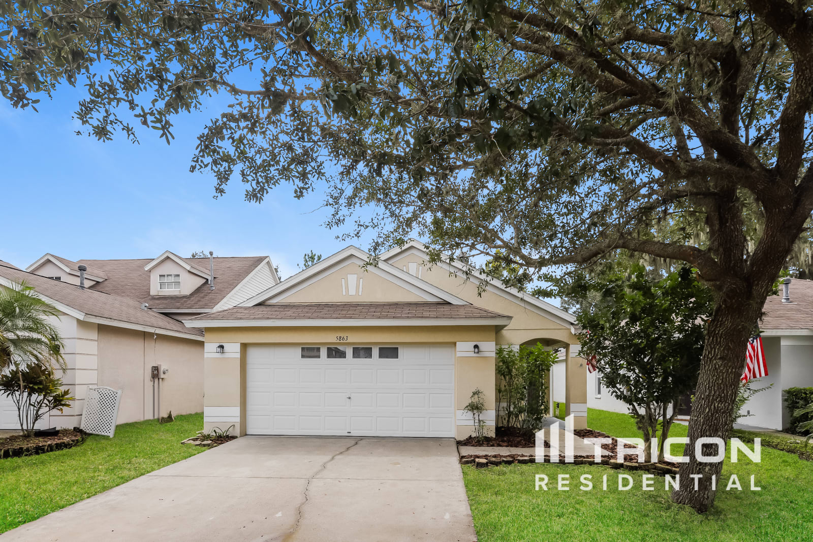 5863 Wrenwater Drive Lithia FL