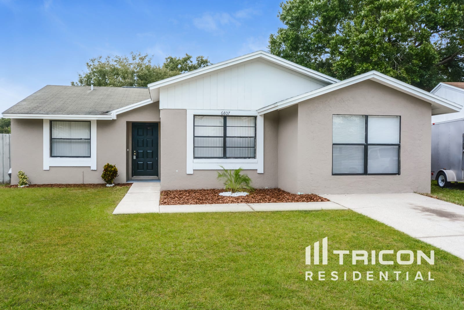 6807 White Cliffs Way Tampa FL