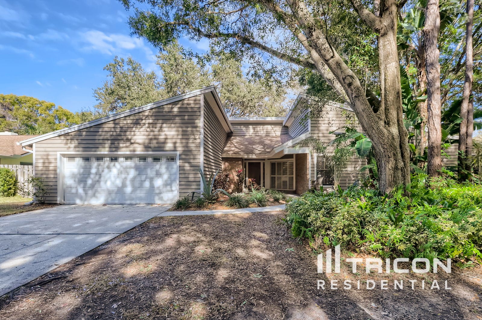 816 Village Way Palm Harbor FL