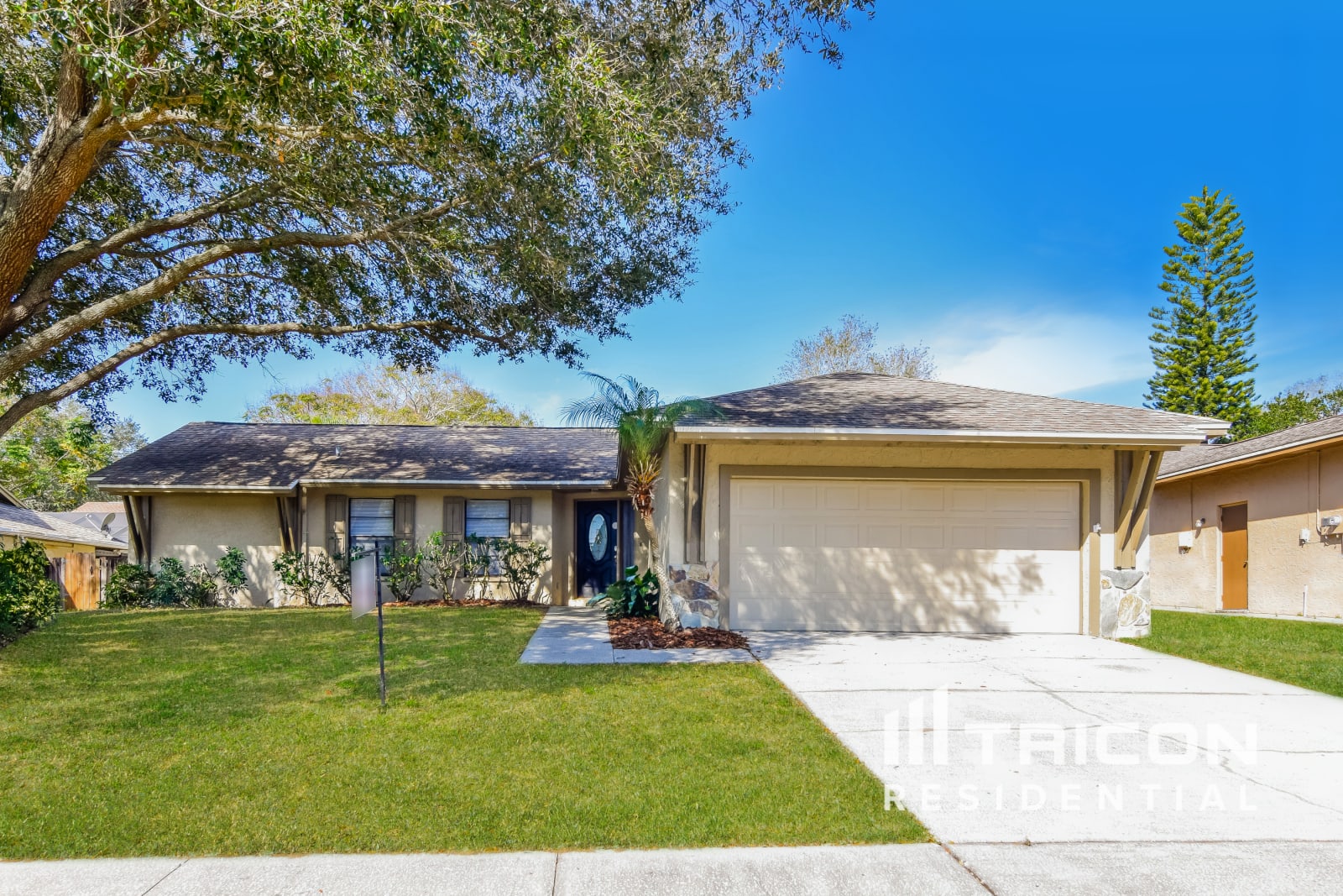 818 Tarawood Lane Valrico FL