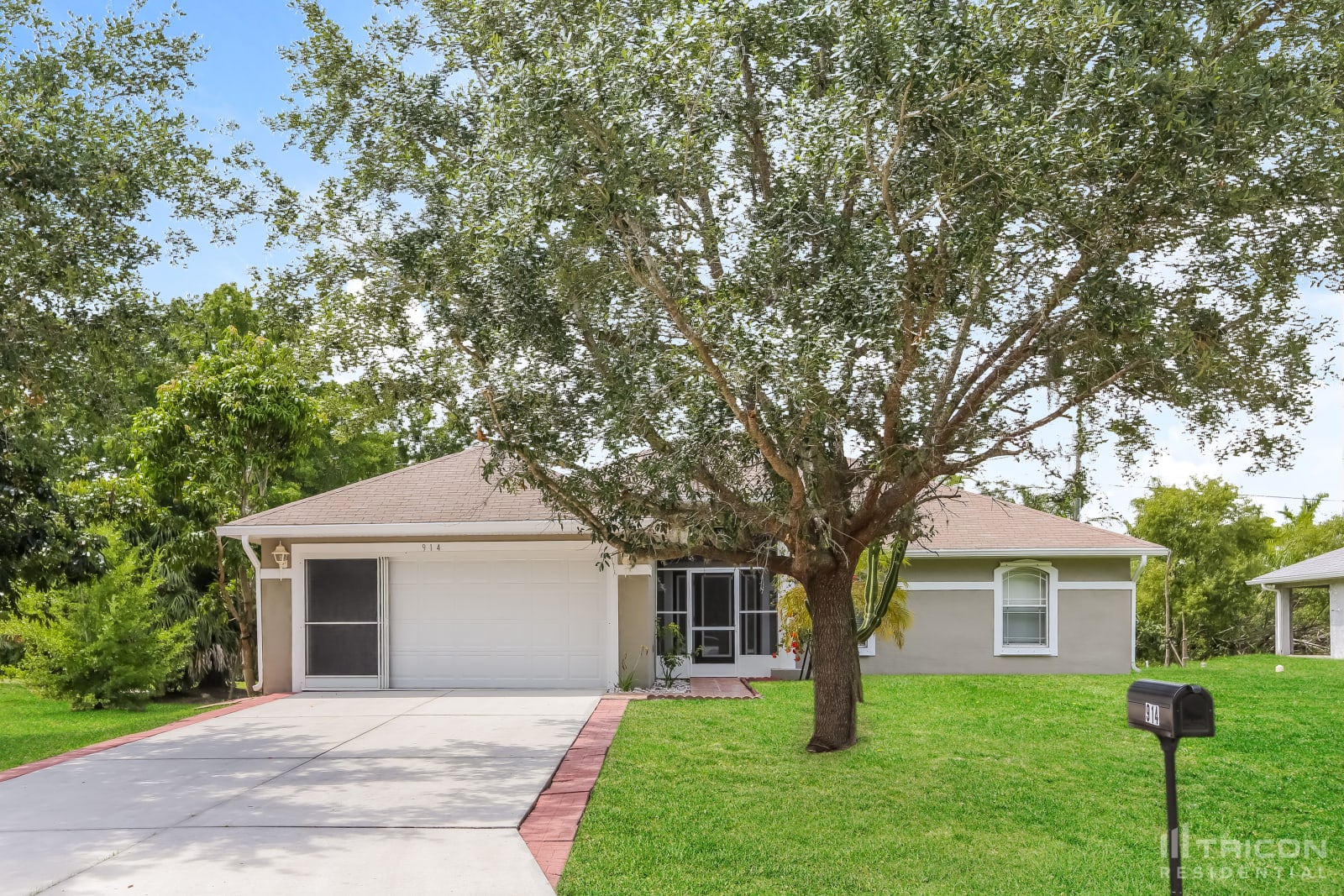 914 Linnaen Terrace NW Port Charlotte FL