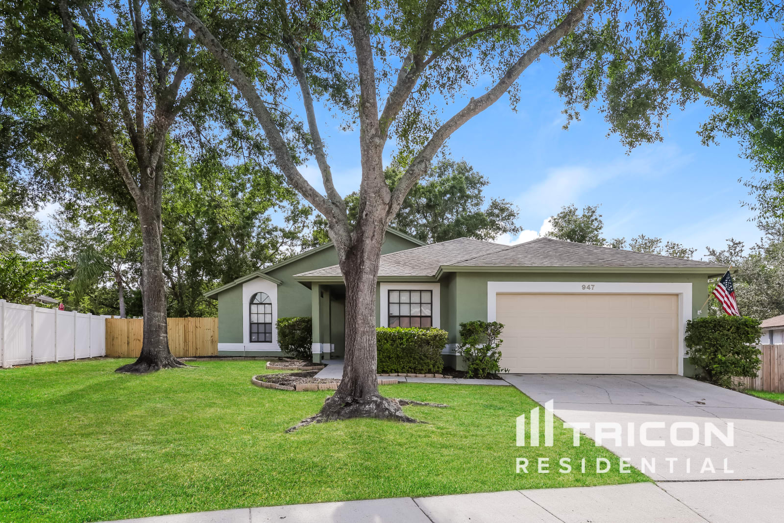 947 Sandywood Dr Brandon FL