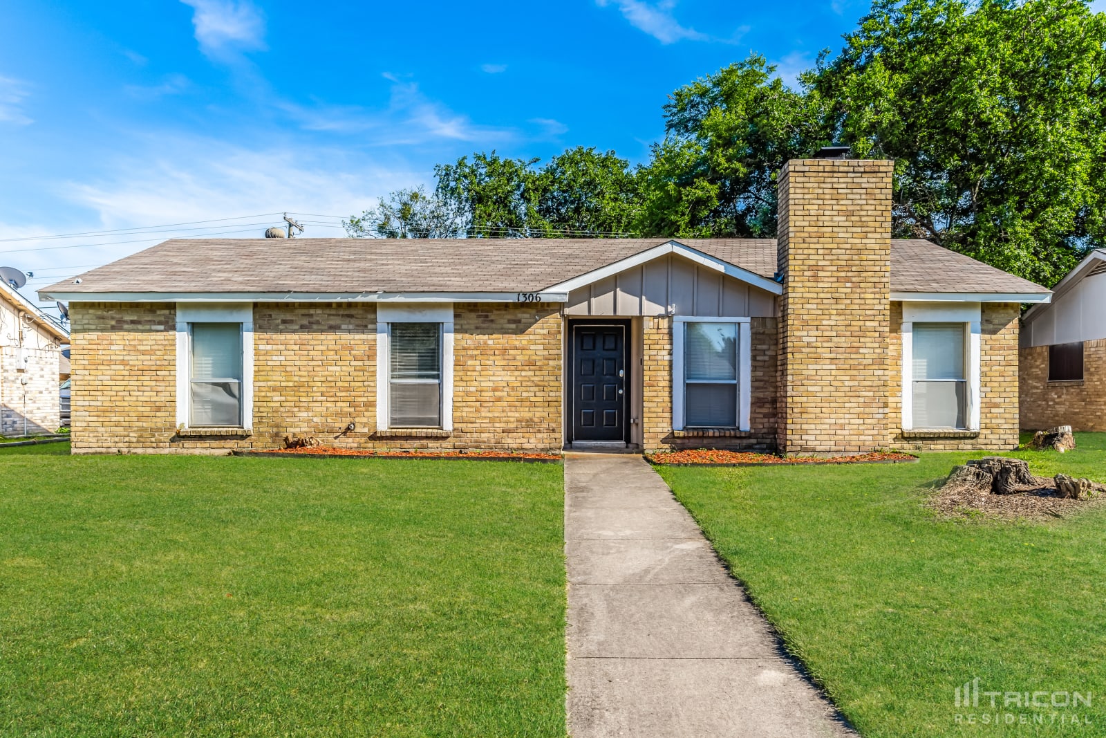 1306 Oakbluff Drive Lancaster TX