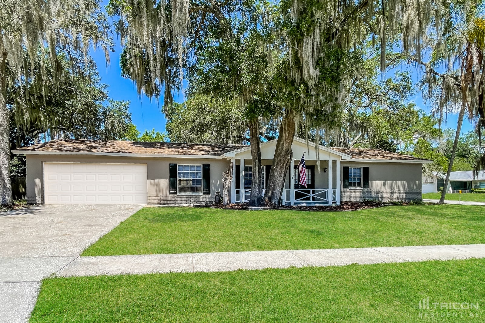 1204 Lake Valrico Lane Valrico FL