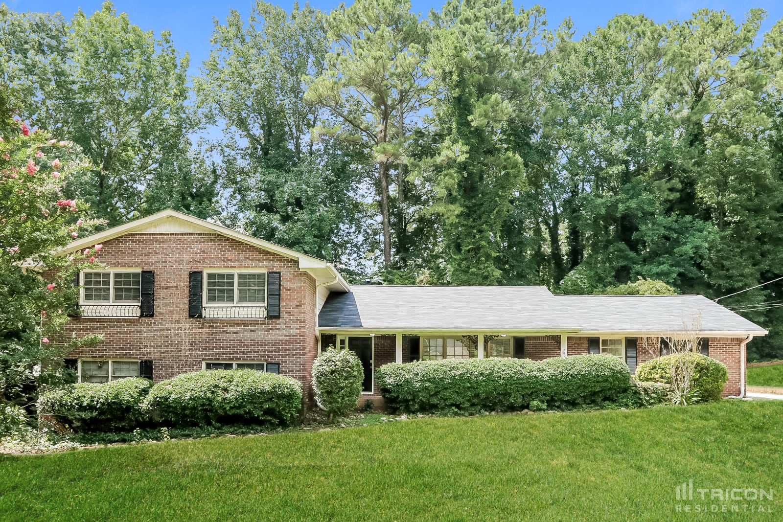 2944 Cherry Blossom Lane East Point GA