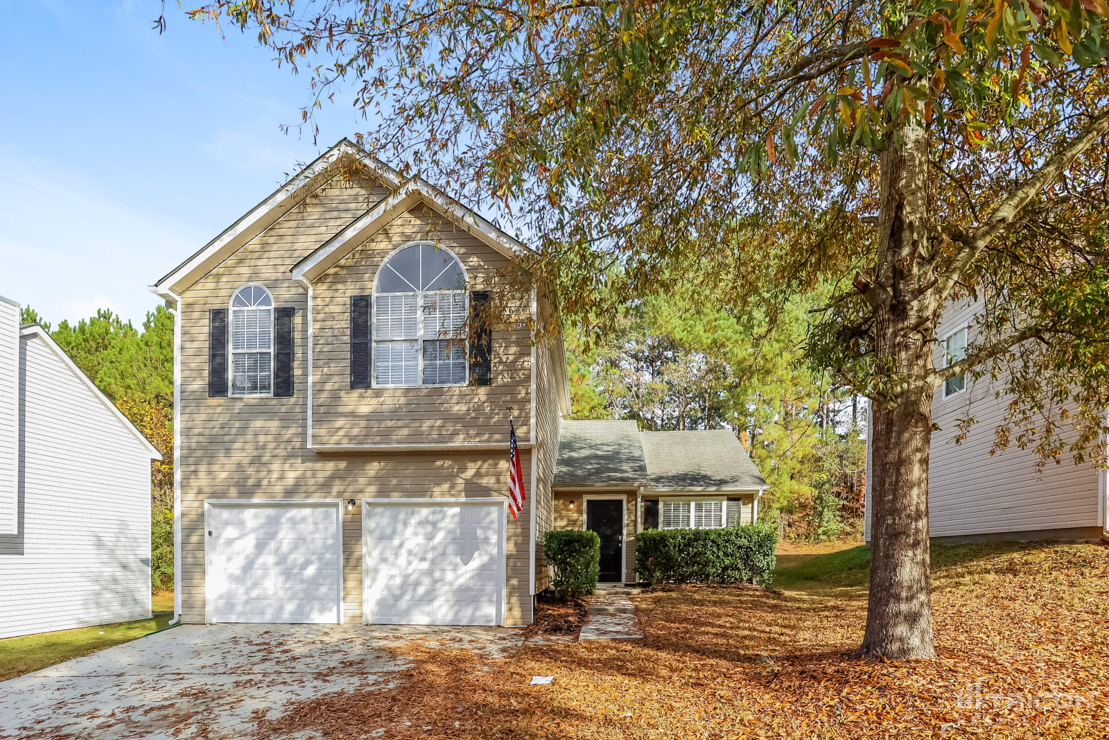 6045 Crooked Creek Drive Rex GA