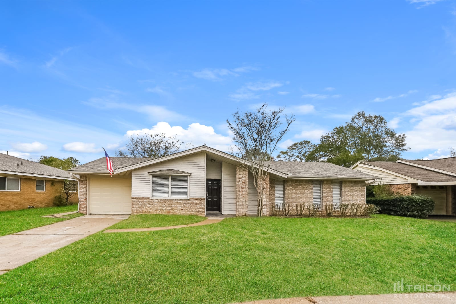 223 Crest Hill Drive Conroe TX