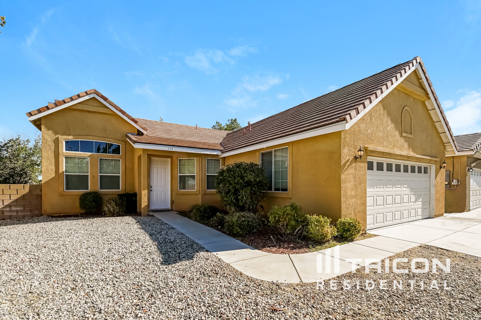 733 Pino Avenue Lancaster CA