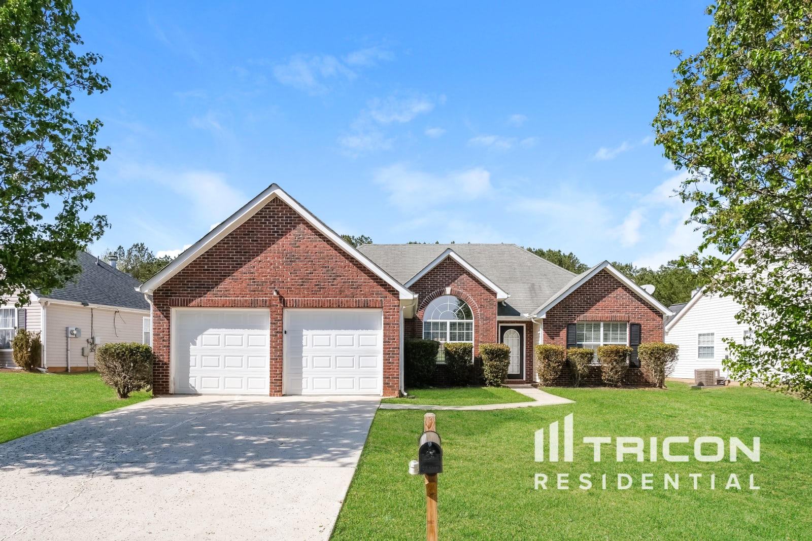 38 Waters Edge Way Fayetteville GA