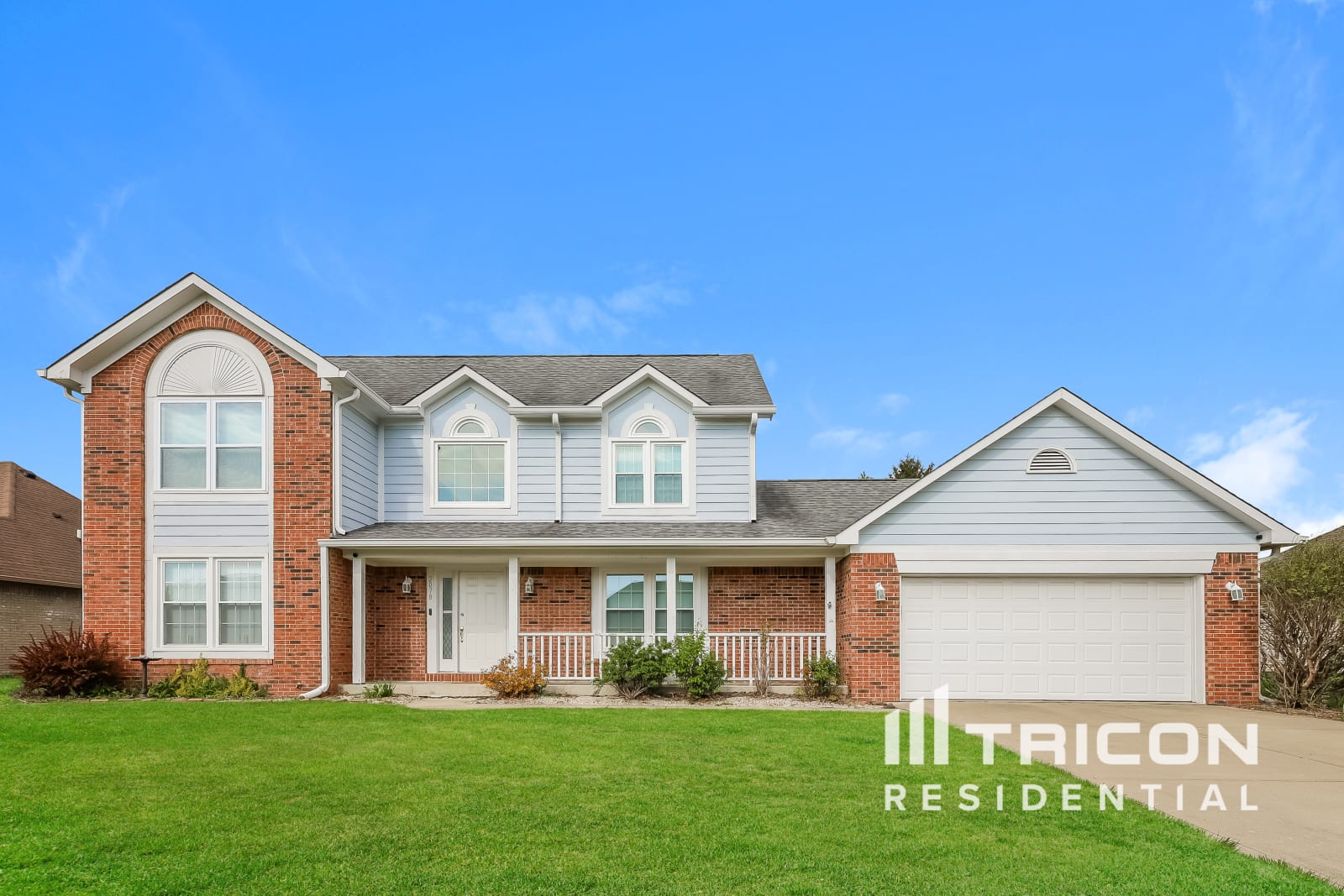 2078 Woodstream Dr Avon IN