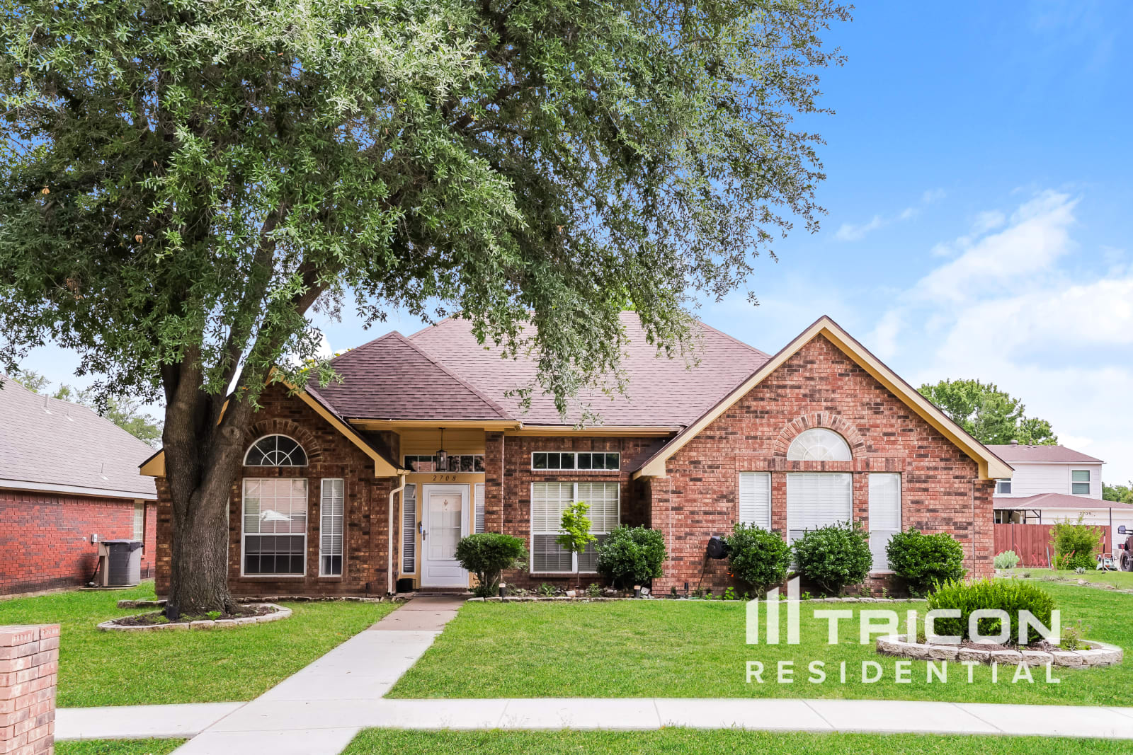 2708 Hemingway Drive Grand Prairie TX