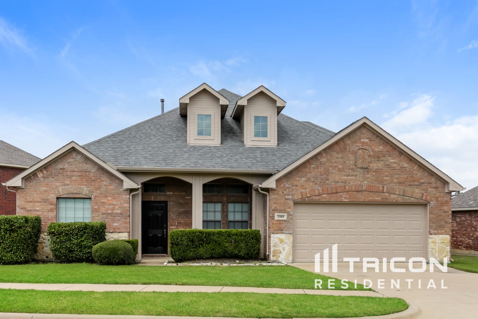 2989 Lakeview Cir Burleson TX