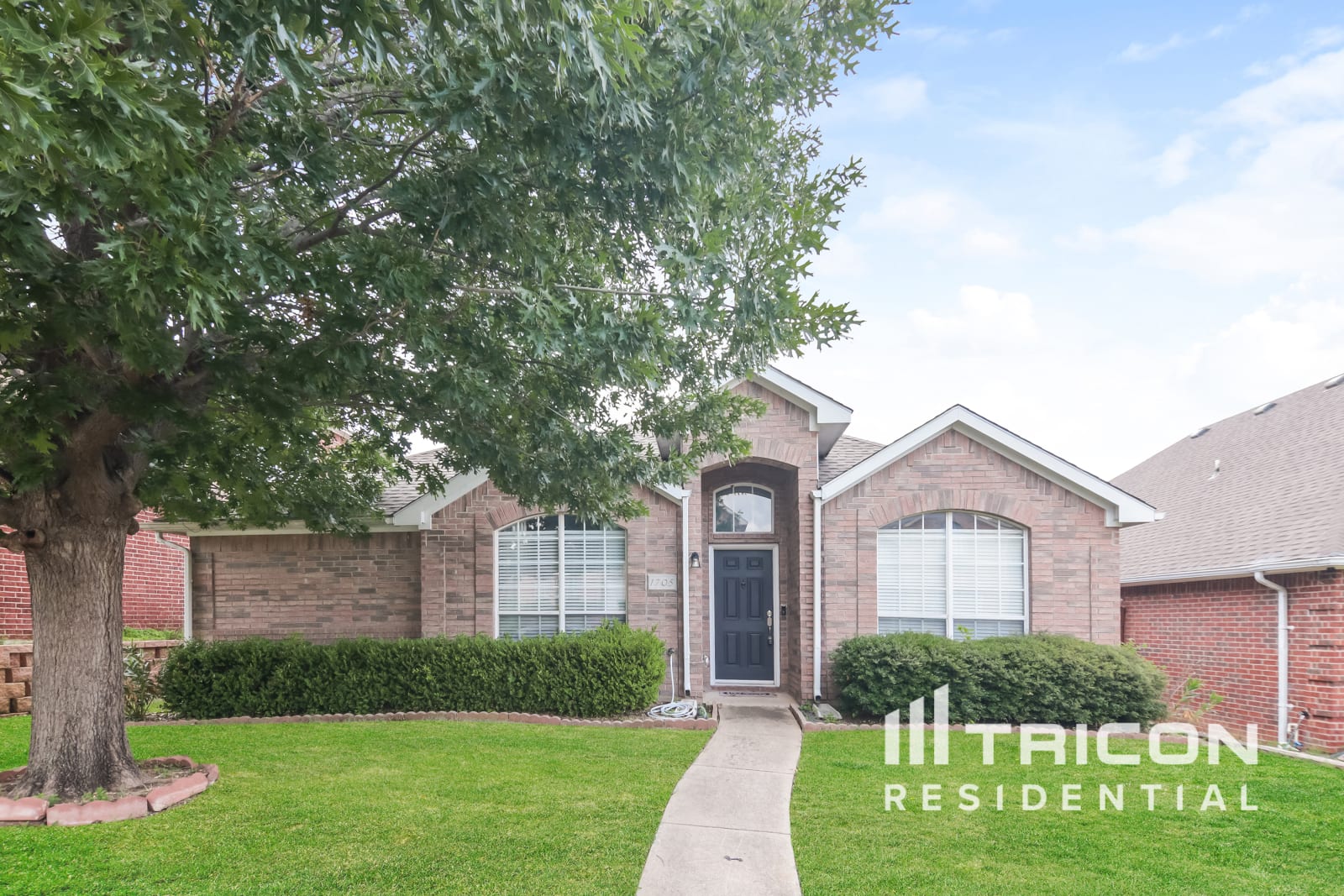 1705 Alpine Dr Carrollton TX