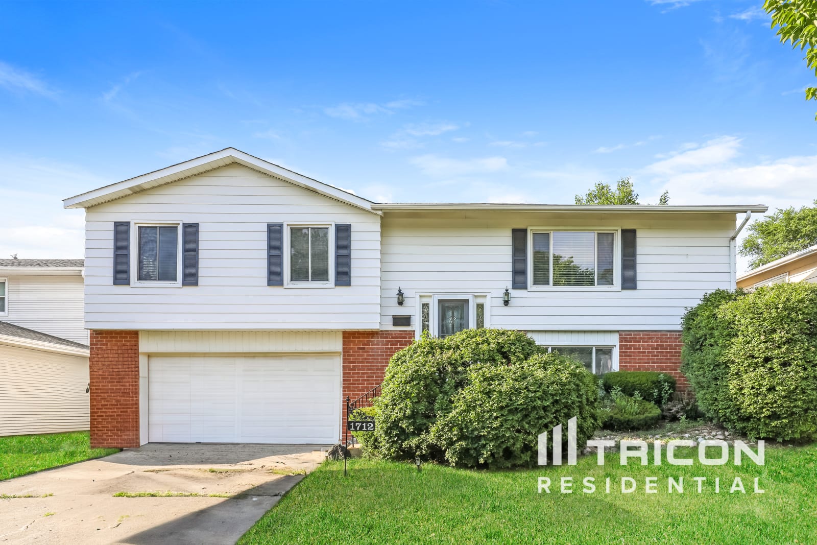 1712 W Catalpa Ln Mount Prospect IL