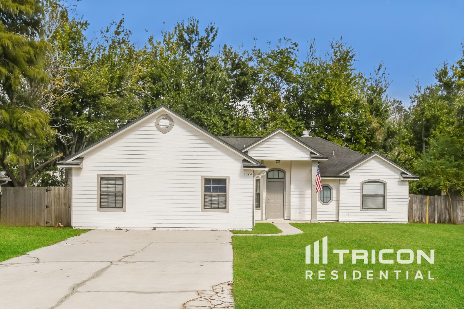 2024 Farm Way Middleburg FL