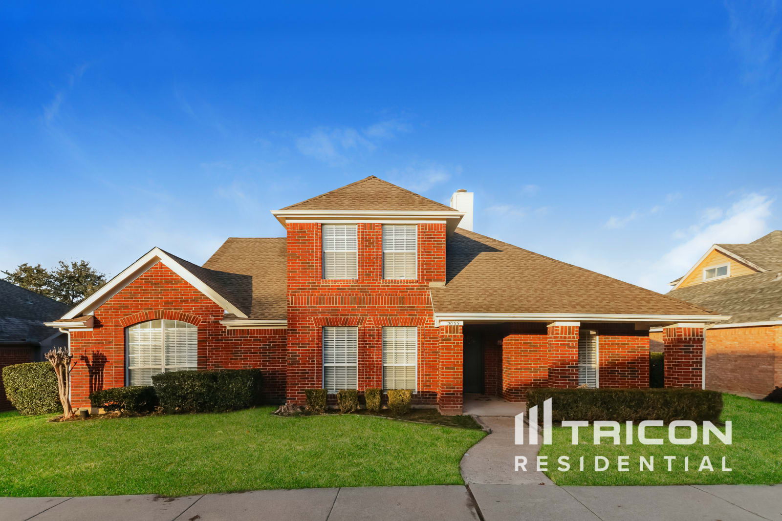 2033 Oak Bend Ln Garland TX