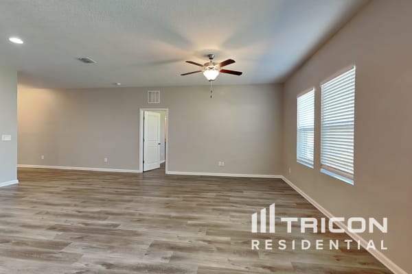 春早割 Rental Homes in Mascotte, FL | Tricon Residential ファンデーション