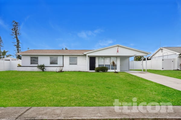 32437 Fish Hook Loop Wesley Chapel FL | Tricon
