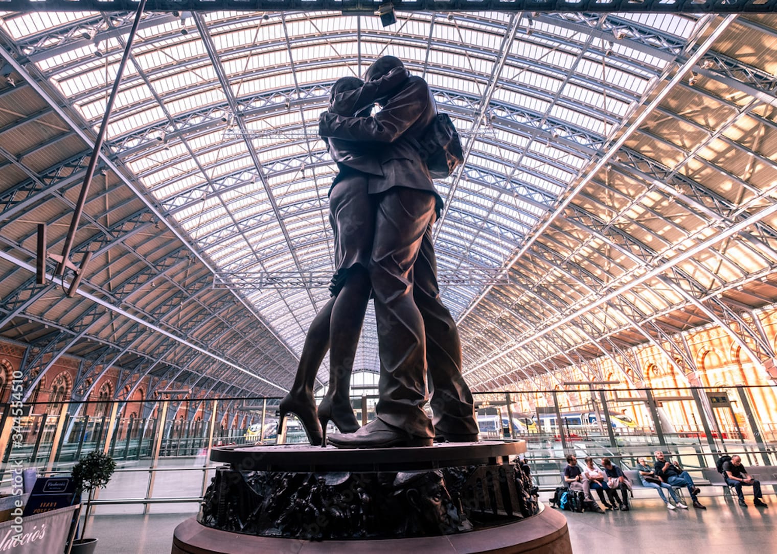 st pancras station things to do - the meeting place