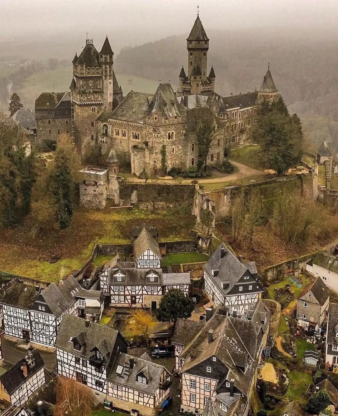 German castle, Schloss Braunfels 