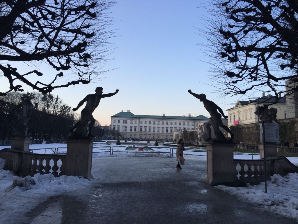 미라벨 궁전 정원 입구