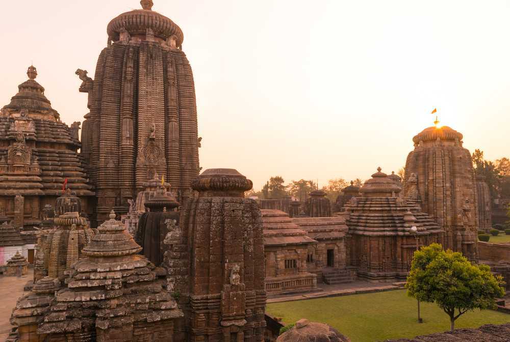 Kolkata and Bhubaneshwar: Explore the 7 Best Places to Visit 4 Lingaraj Temple, Bhubaneshwar