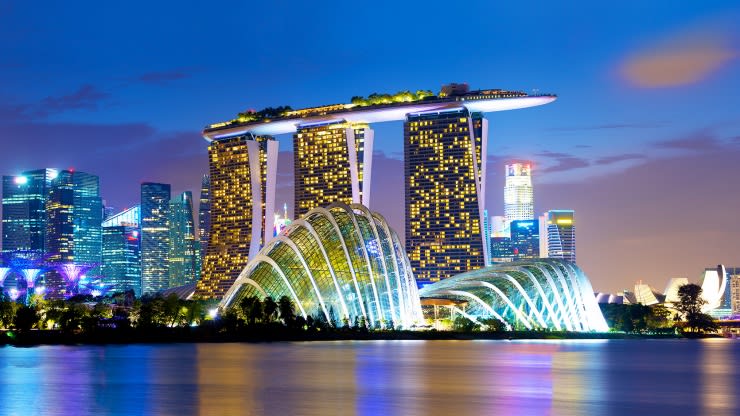 Marina Bay Sands and Clarke Quay: Discover the 4 Best of the Food and Nightlife in Singapore 2 Marina Bay Sands