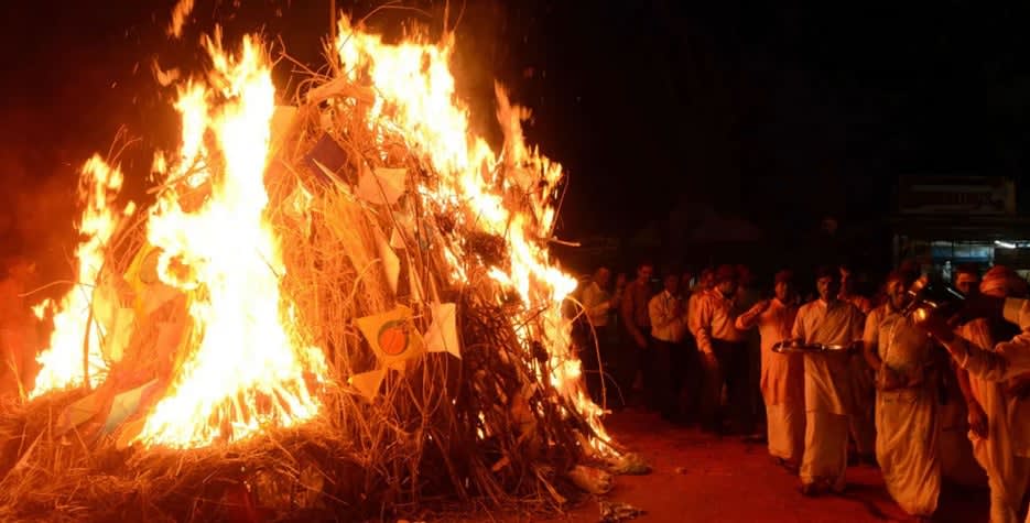 Holi Festival: Top 4 Spectacular Places to Celebrate in India. 8 Holika Dahan