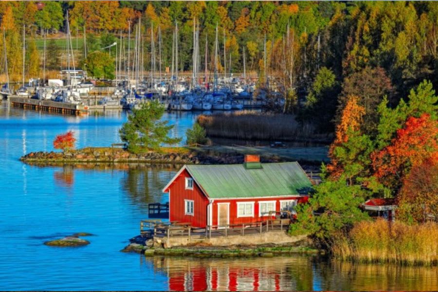 Finland in August: Discover the Warmth of Finnish Summer - Triplou