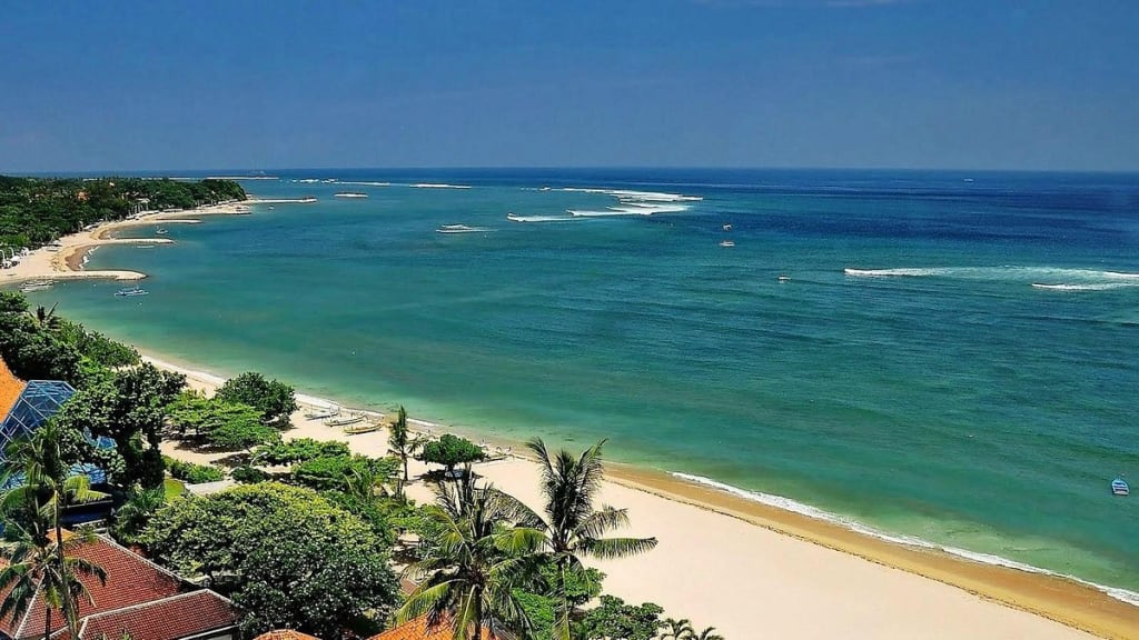 Indonesia: A Guide to Discover the 5 Best Beaches and Water Sports 1 Kuta Beach, Bali in Indonesia