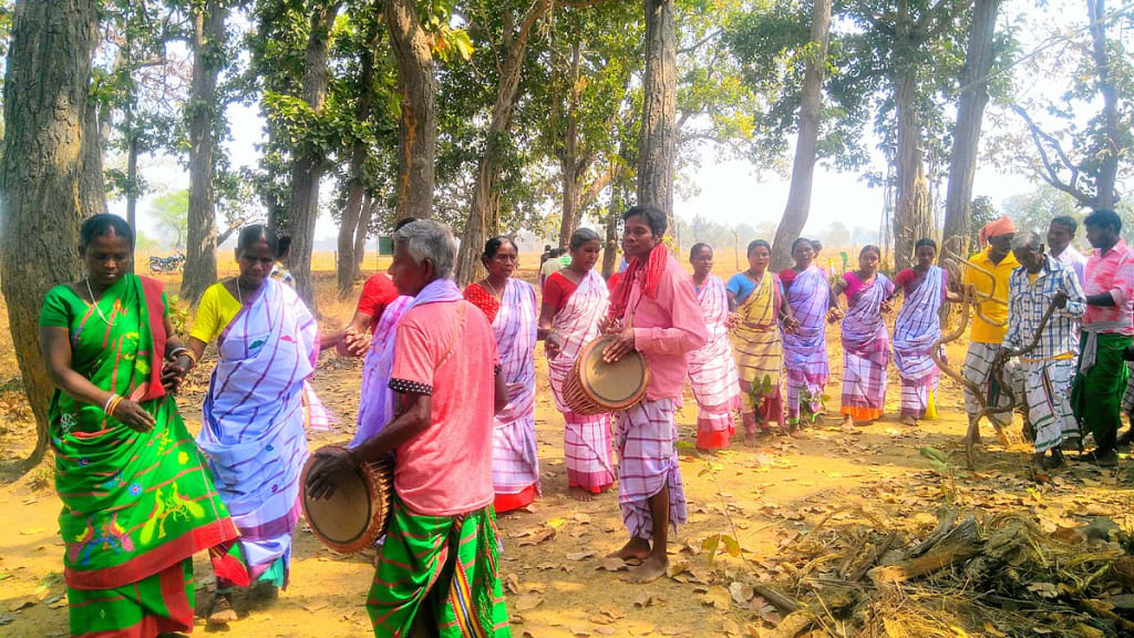 Betla National Park: 5 Reasons Why Adventure and Natural Beauty Lovers Must Visit 5 The Oraon, Munda, and Santhal tribes