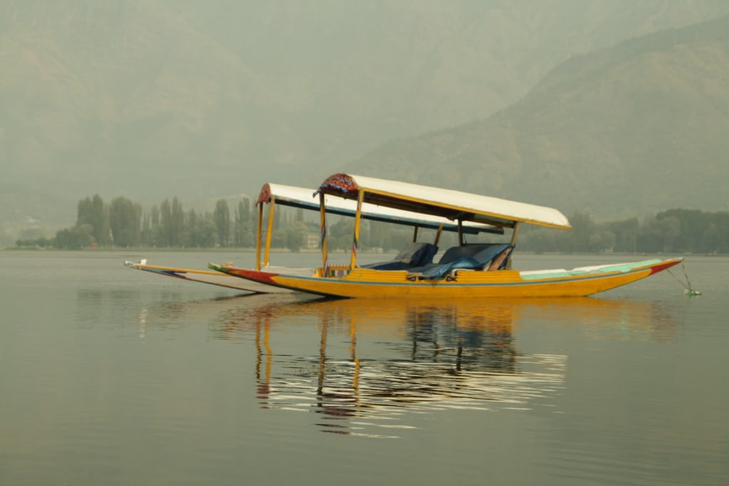 10 Fun Winter Vacation Ideas for the Whole Family 10 Dal Lake