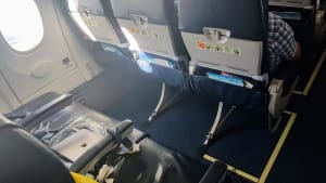 מושבי יציאת חירום במטוס 737 של UIA מושבי יציאת חירום במטוס 737 של UIA