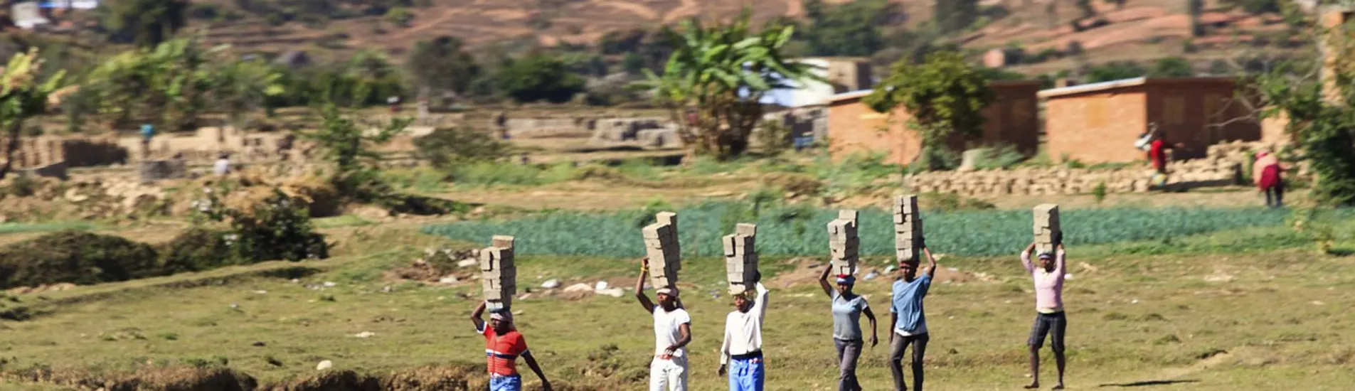 Taolagnaro uçak bileti