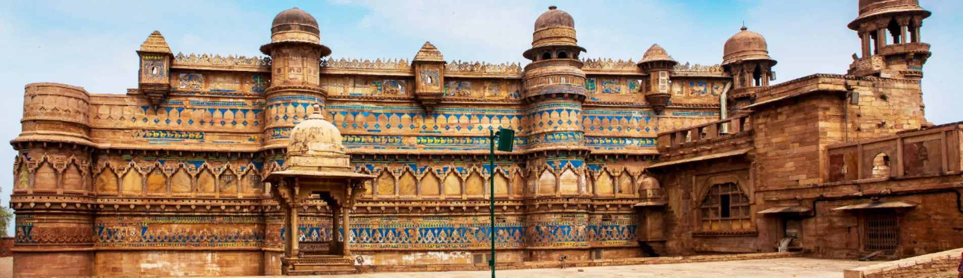 Shirdi - Gwalior uçak bileti