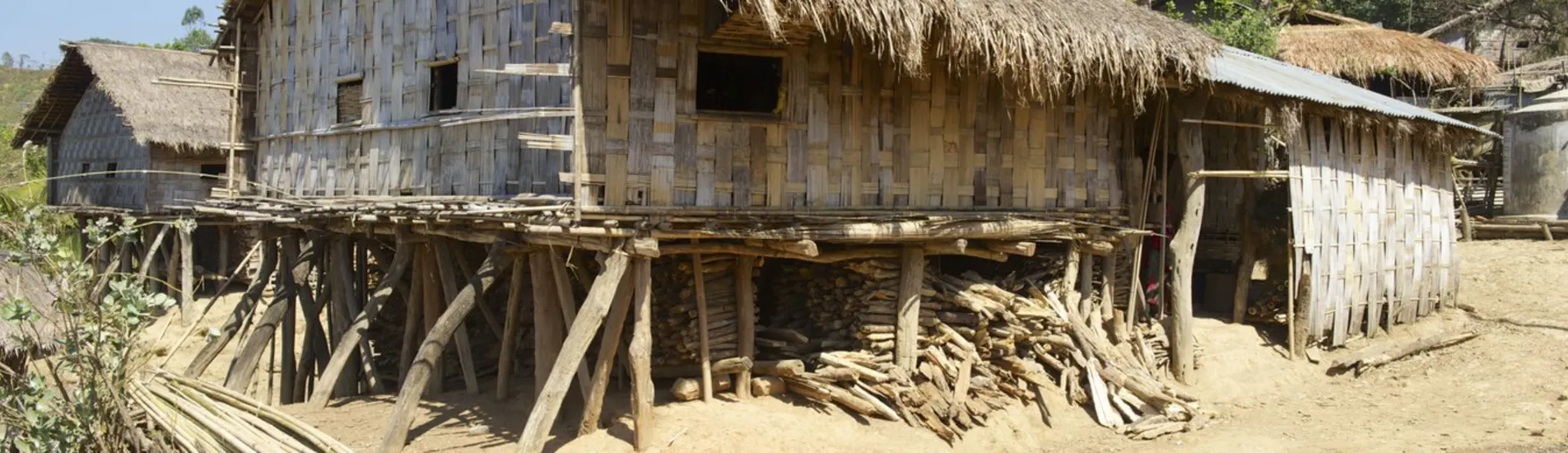 Rajshahi uçak bileti