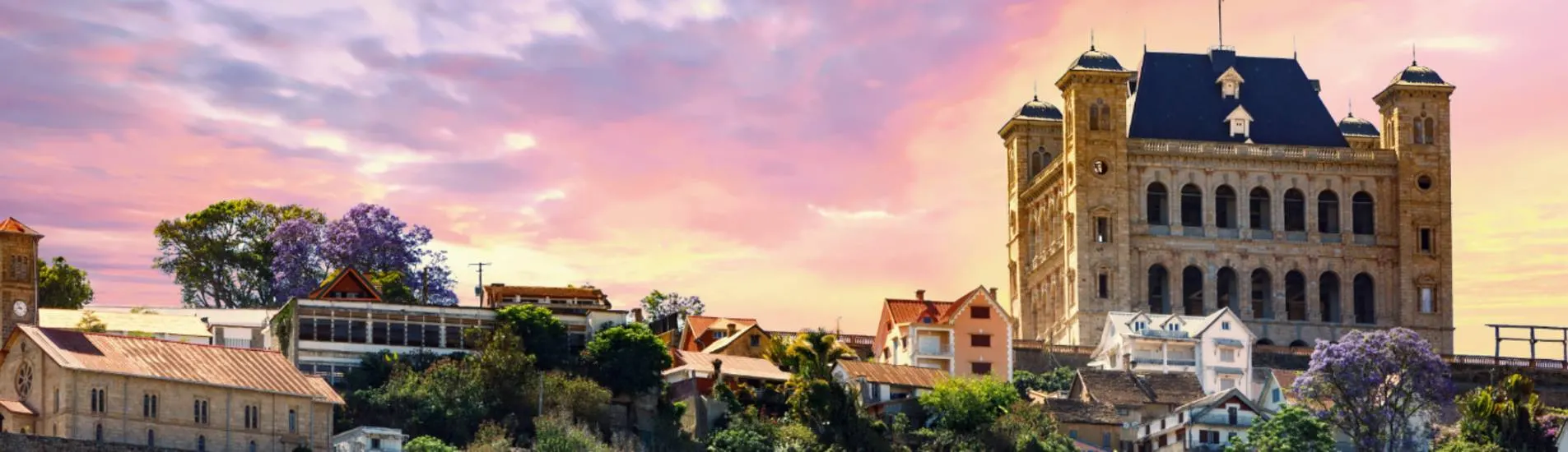 Khasab - Antananarivo uçak bileti