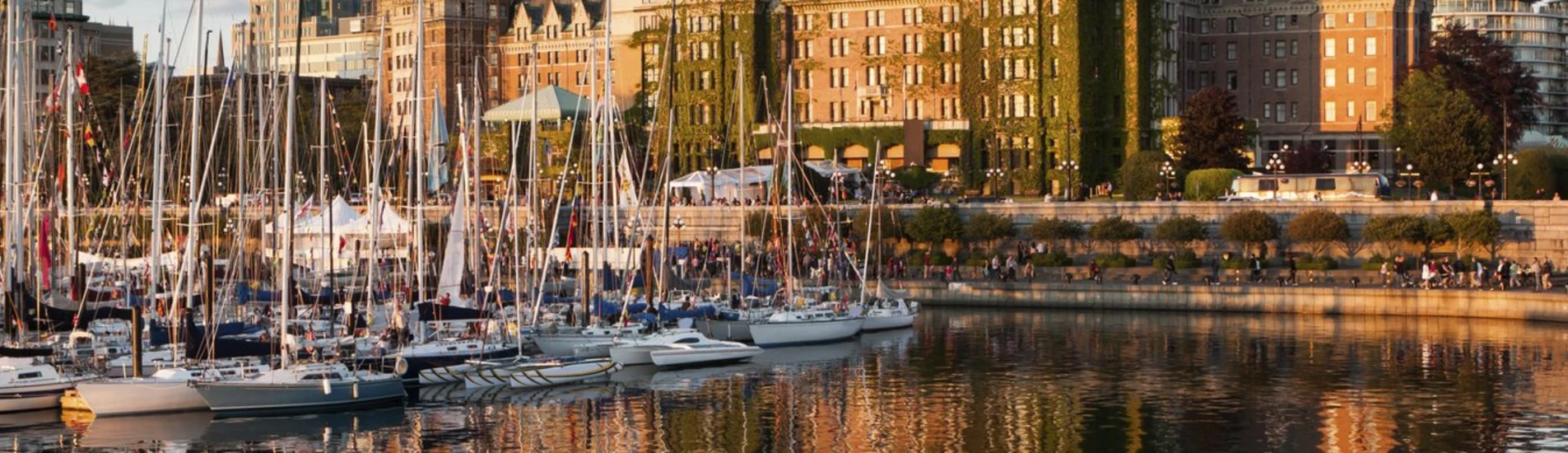 Montreal - Victoria uçak bileti